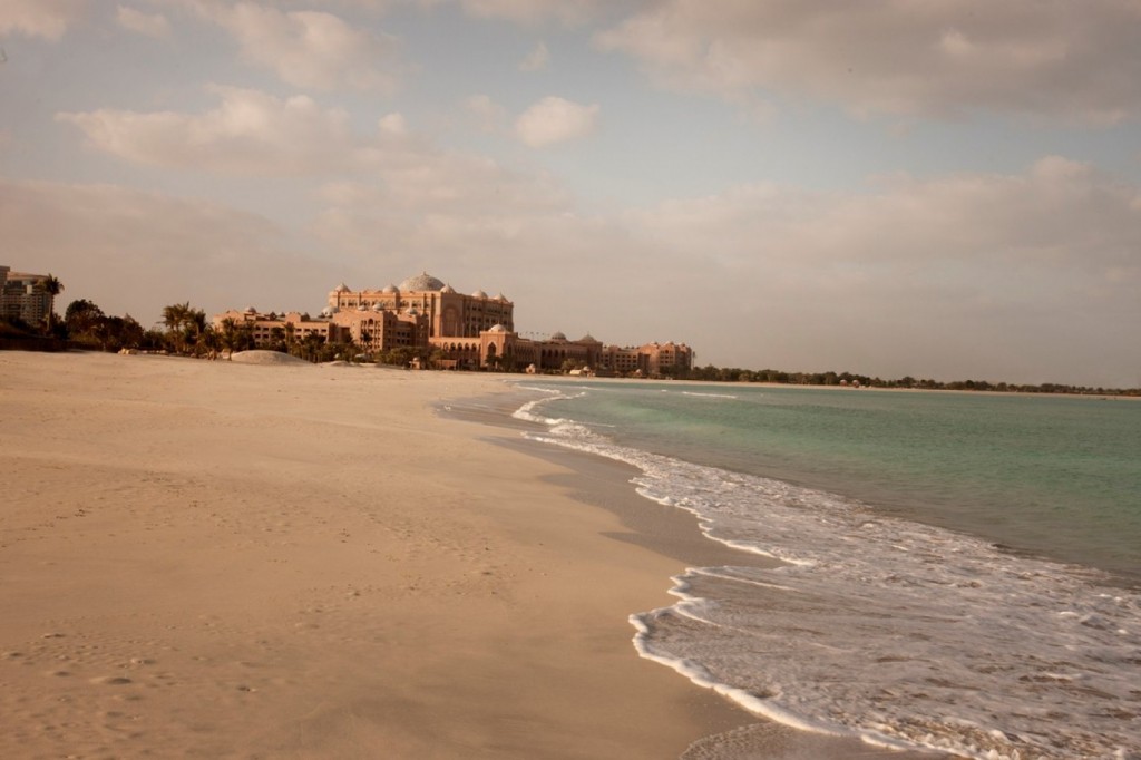 13-Emirates-Palace-praia 2