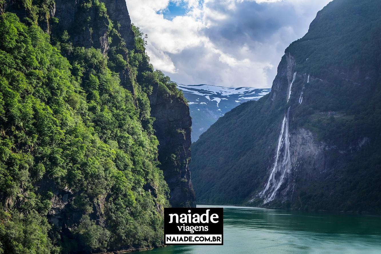 Fiorde de Geiranger Noruega by Naiade PB