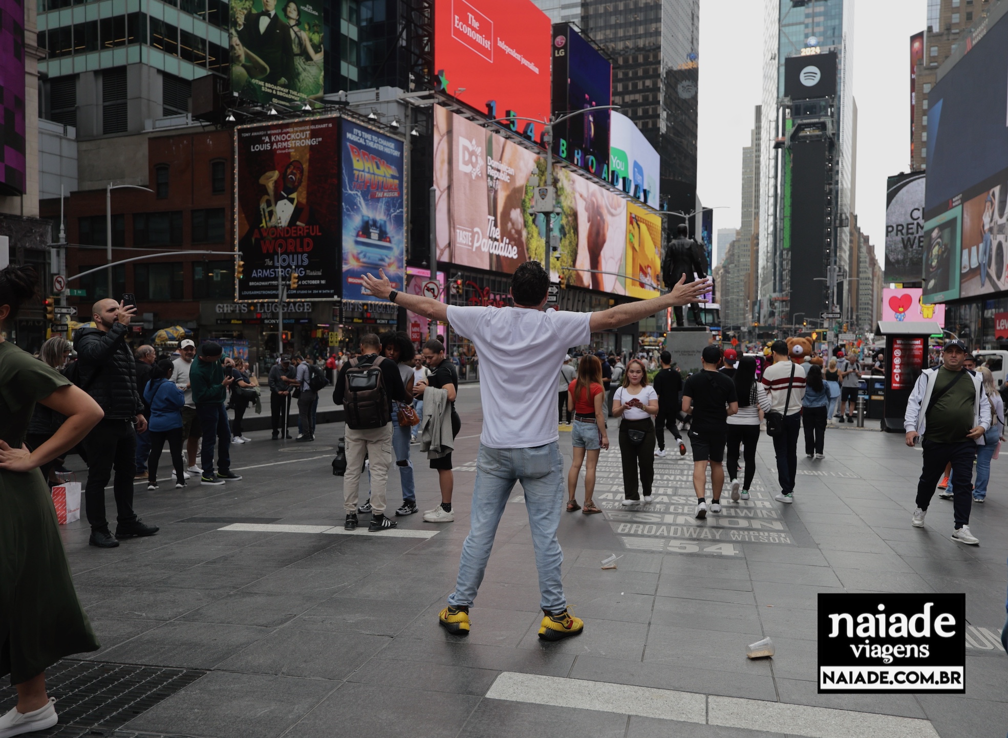 Chico na Times Square em New York em 2024