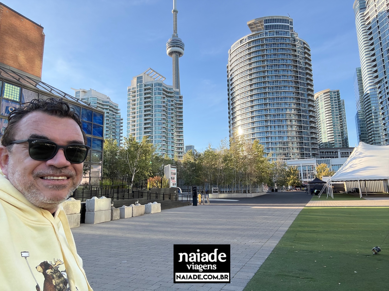 Chico no centro de Toronto em 2024
