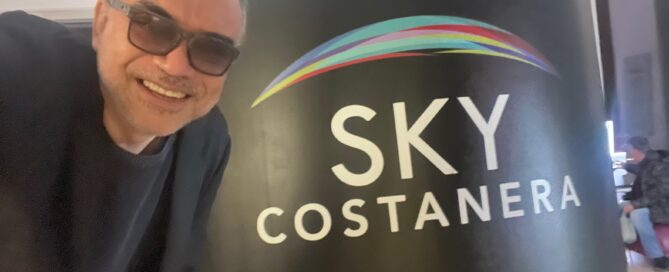 Chico no Sky Costanera em Santiago Chile em 2024