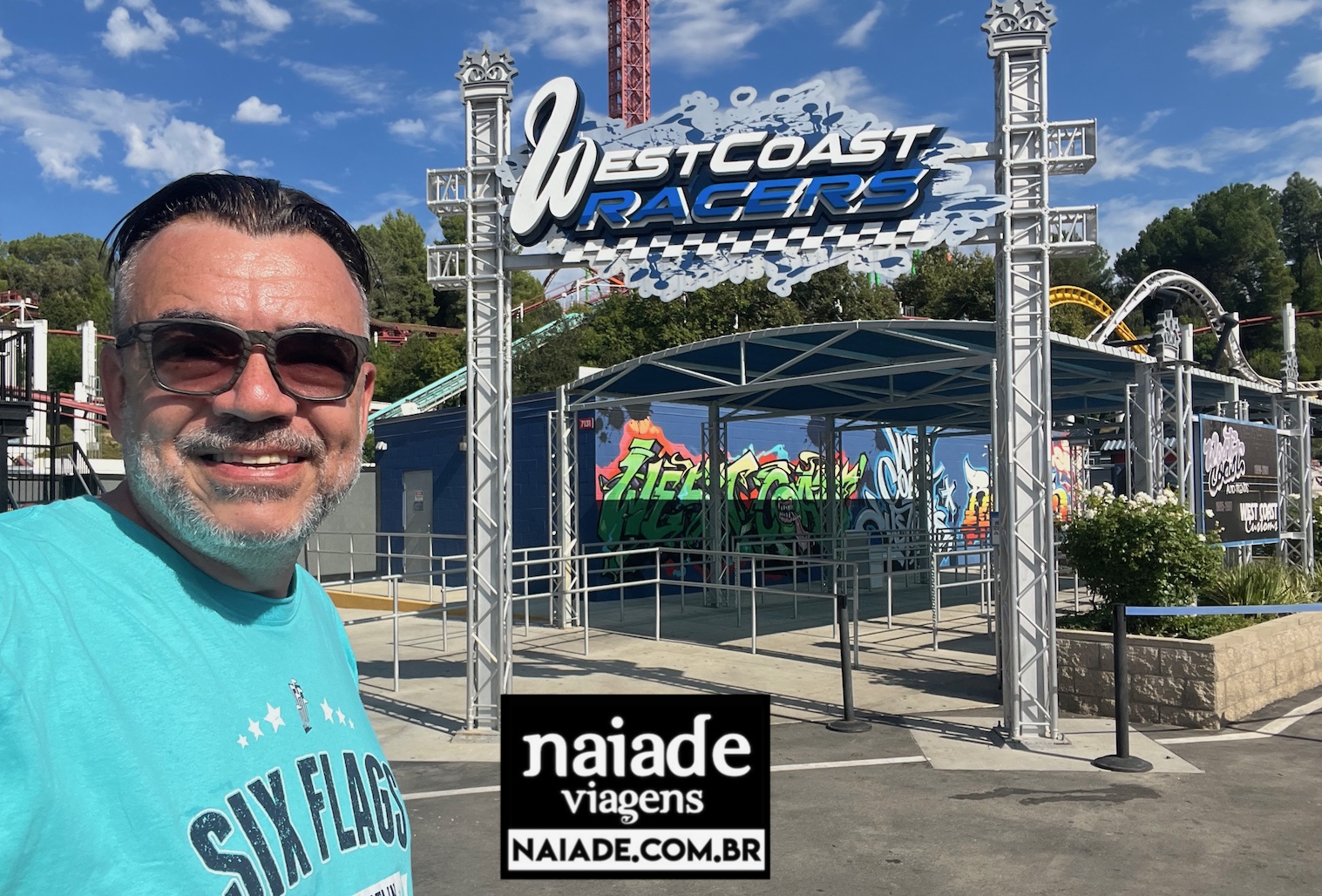 Chico da Naiade na WestCoast Racer Roller coaster Montanha Russa Six Flags Magic Mountain em 2023