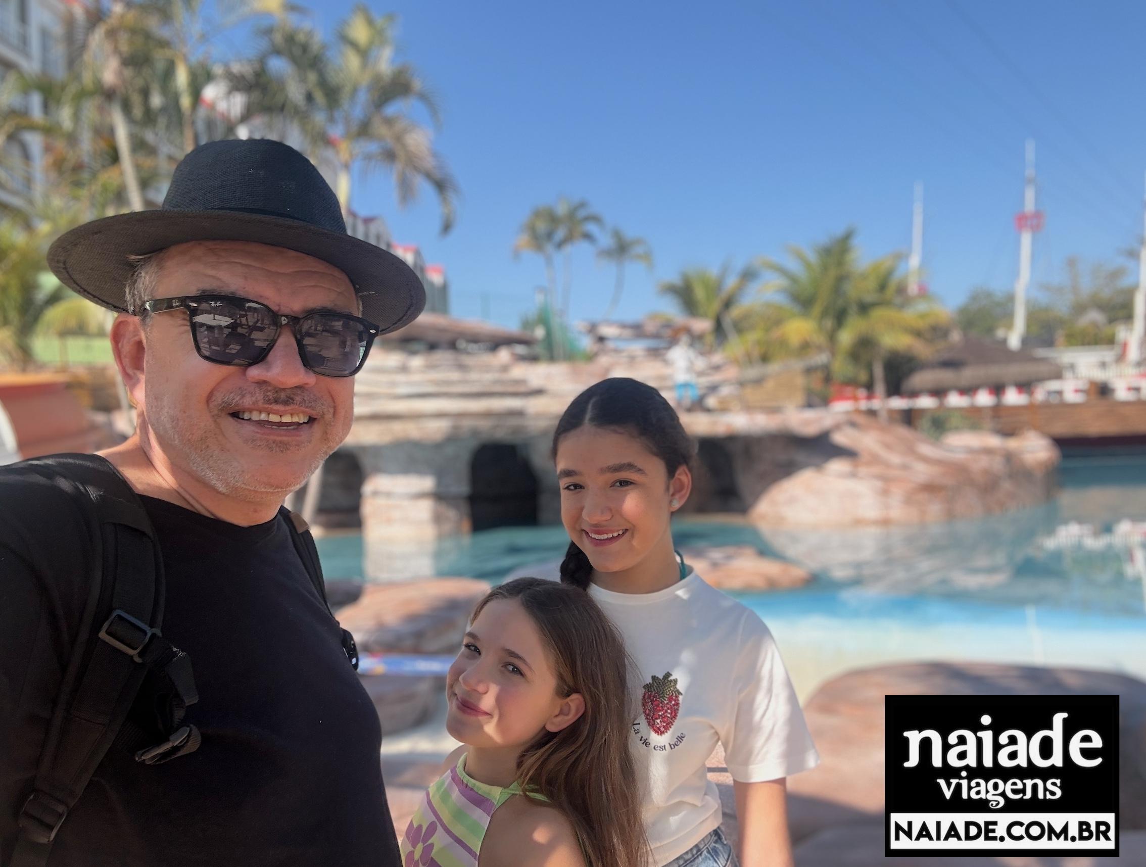 Chico e Filhas - Piscina de Ondas - Thermas Water Park - Águas de São Pedro em 2025
