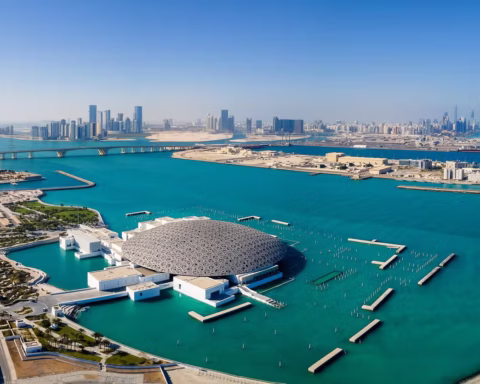 Museu do Louvre de Abu Dhabi by Naiade CVT