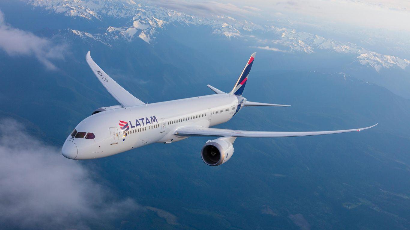 Aviao Latam Naiade Of