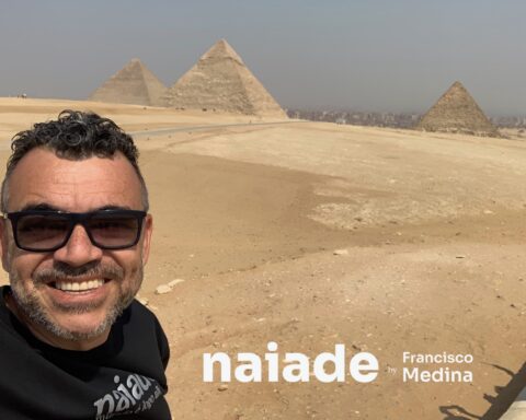 Chico Naiade nas Piramedes de Giza em 2019