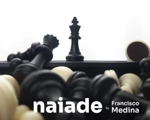 Guerra em Viagem Xadres by Naiade PB