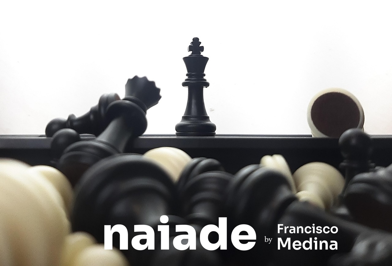 Guerra em Viagem Xadres by Naiade PB