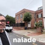 Chico da Naiade em GeorgeTown na Casa em que foi gravado Exorcista em Washington durante treinamento em 2026