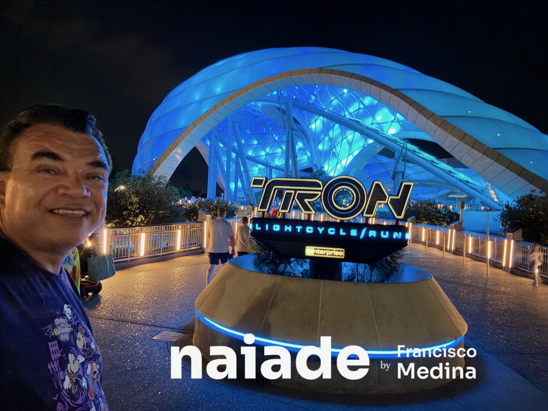 Chico da Naiade na Montanha Russa Tron no Magic Kingdom em 2024