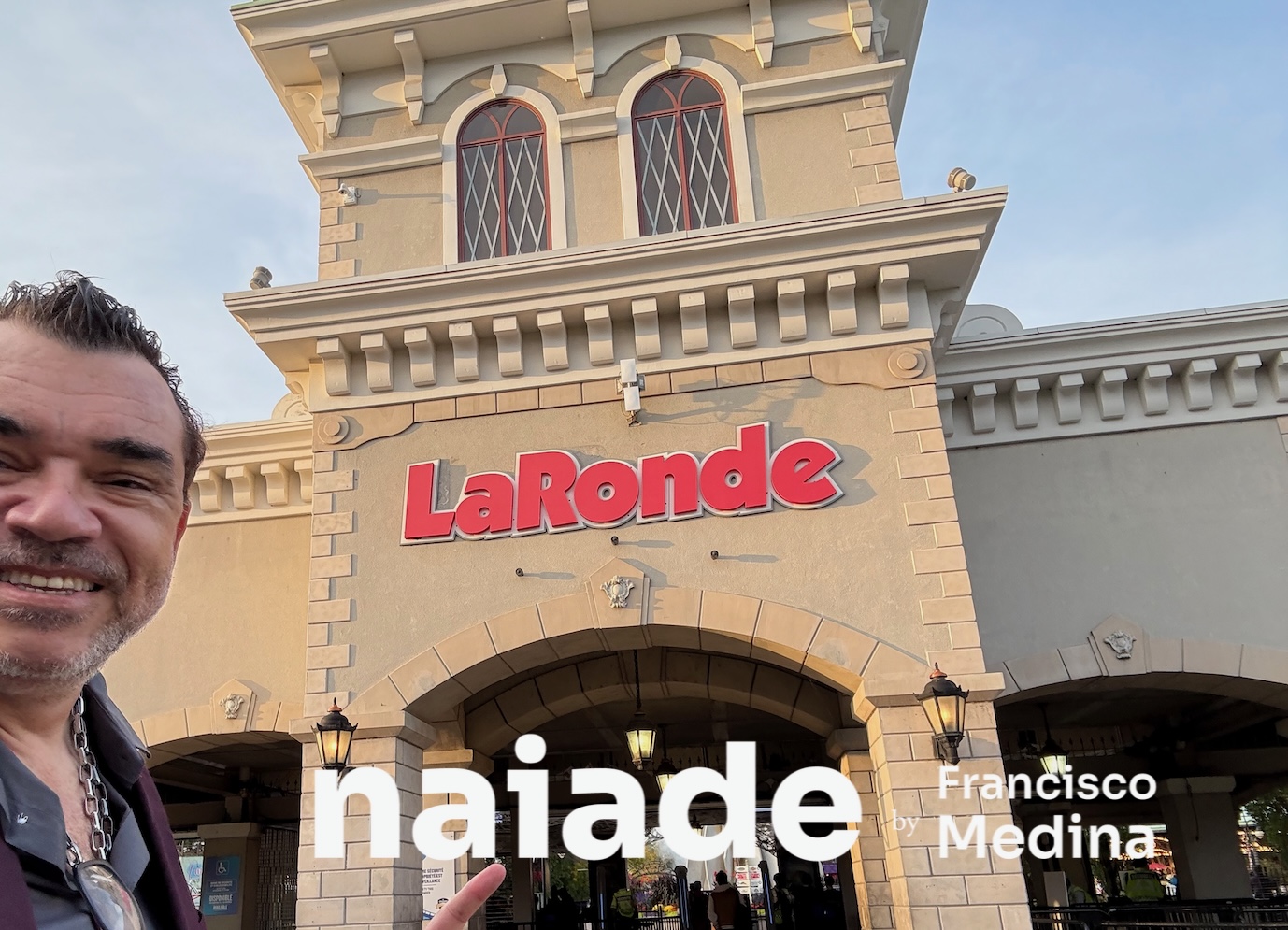 Chico da Naiade no Six Flags La Ronde em Montreal em 2024